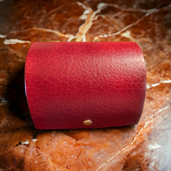 New Authentic Paolo Gucci Watch set with 3 interchangeable Screw on Bezels - Picture 4 of 4